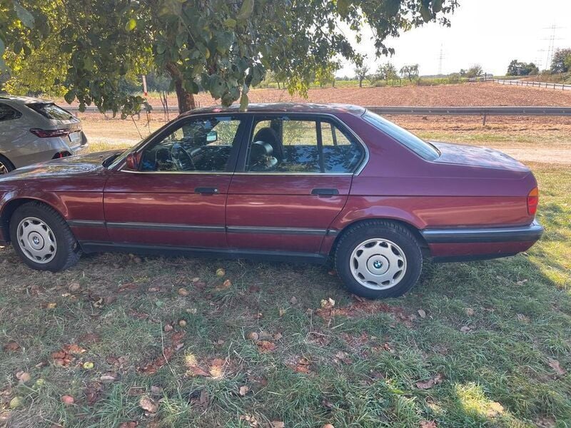 Gebraucht BMW 730 188 PS (138 kW) 1991 Rot Limousine