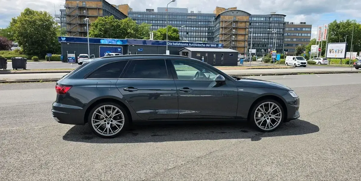 Gebraucht Audi A4 S-Line 204 PS (150 kW) 2021 Kombi