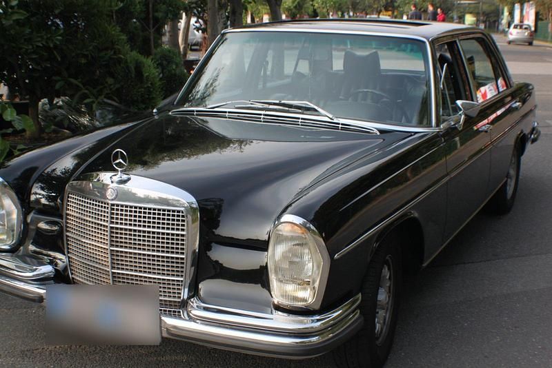Schwarz Gebraucht 1971 Mercedes W109 Limousine | 39.000 € - Bild 1/4
