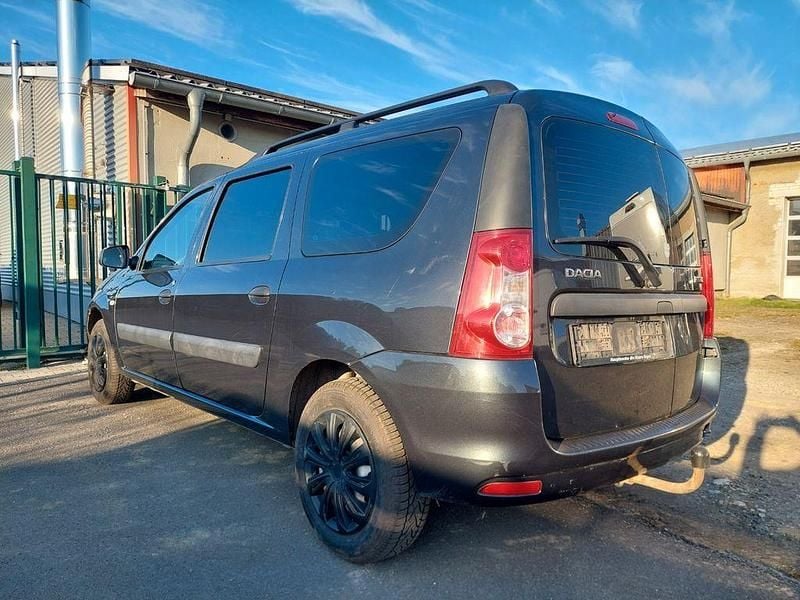 Gebraucht Dacia Logan MCV 84 PS (61 kW) 2013 Grau Kombi