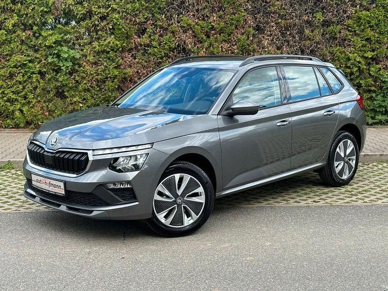 Neu Skoda 105 150 PS (110 kW) 2026 Grau Limousine