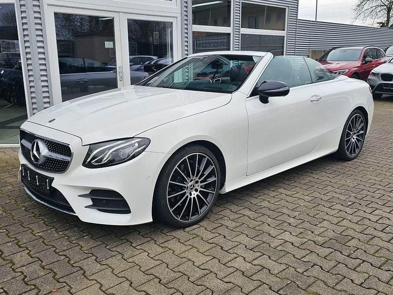 Gebraucht Mercedes E220 AMG 194 PS (142 kW) 2019 Weiß Cabrio