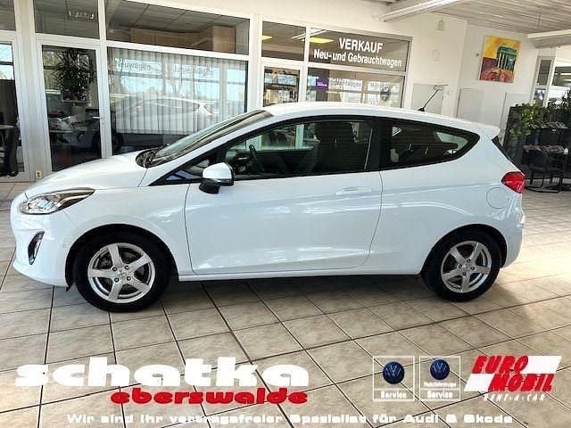 Gebraucht Ford Fiesta Cool & Connect 101 PS (74 kW) 2018 Weiß Kleinwagen