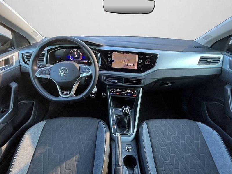 Gebraucht VW Taigo Life 95 PS (69 kW) 2025 Deep black perleffekt (metallic) SUV