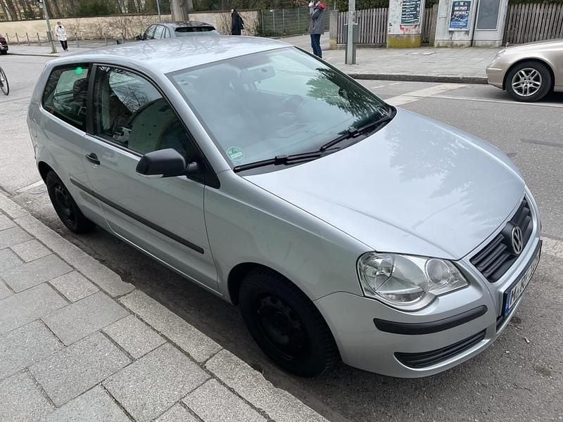 Gebraucht VW Polo 60 PS (44 kW) 2007 Silber Limousine