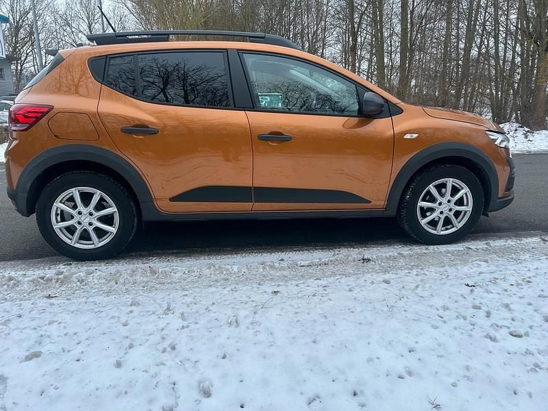 Gebraucht Dacia Sandero Stepway 91 PS (66 kW) 2022 Orange SUV