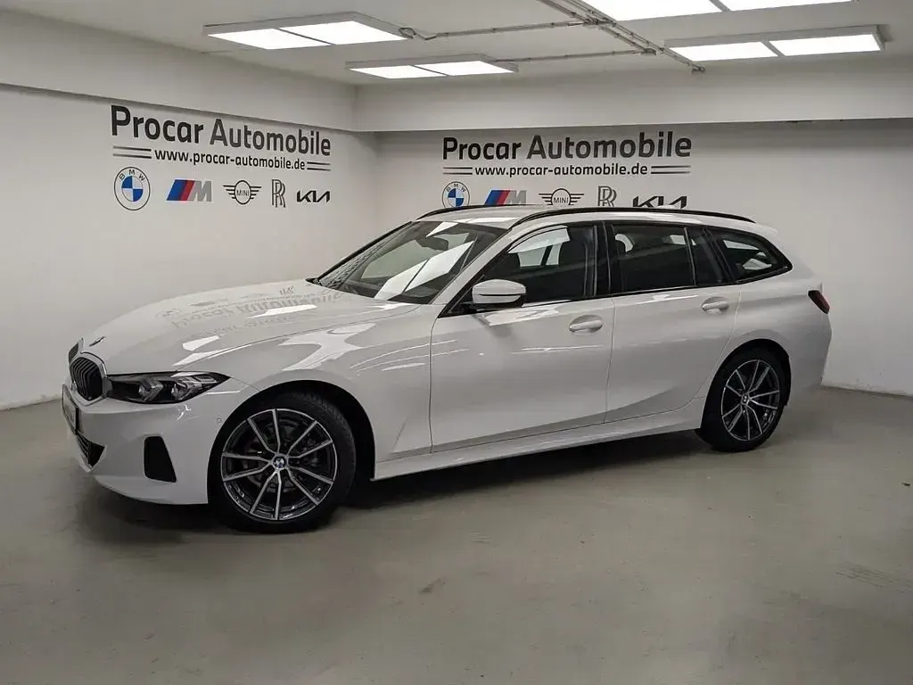 Gebraucht BMW 318 150 PS (110 kW) 2025 Weiß Kombi