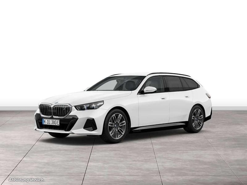 Alpinweiss iii Neu 2025 BMW i5 M Sport Kombi | 80.793 € (Fairer Preis) - Bild 1/3