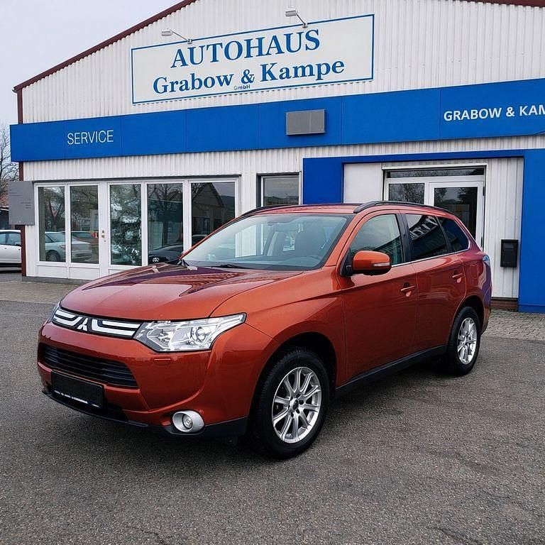 Gebraucht Mitsubishi Outlander Intense 150 PS (110 kW) 2013 Grau SUV