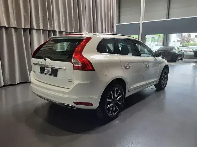 Gebraucht Volvo XC60 Kinetic 220 PS (161 kW) 2015 Weiß SUV