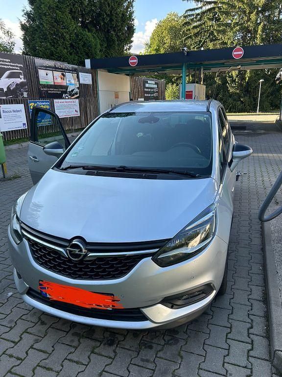 Silber Gebraucht 2017 Opel Zafira Active Van / Kleinbus | 10.500 € (Superpreis) - Bild 1/4