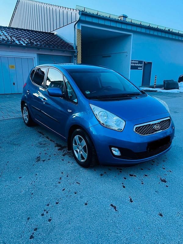 Blau Gebraucht 2011 Kia Venga Kleinwagen | 3.999 € (Guter Preis) - Bild 1/4