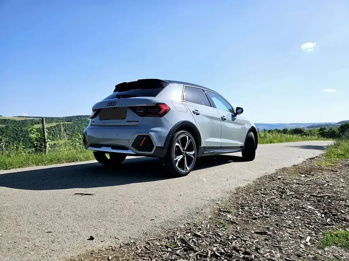 Gebraucht Audi A1 S-Line 116 PS (85 kW) 2020 Grau SUV