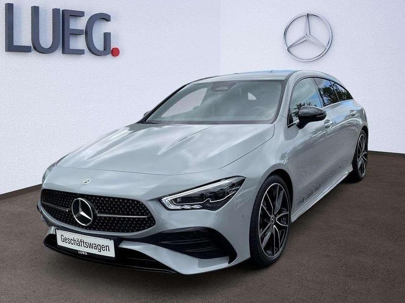 Manufaktur lack manufaktur alp Gebraucht 2025 Mercedes CLA200 Shooting Brake AMG Kombi | 38.420 € (Teuer) - Bild 1/4
