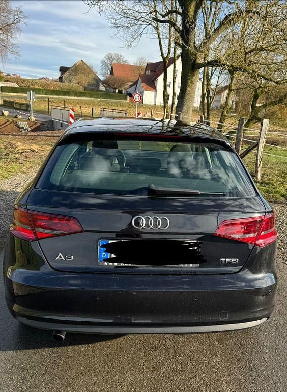 Gebraucht Audi A3 Ambition 105 PS (77 kW) 2014 Schwarz Limousine