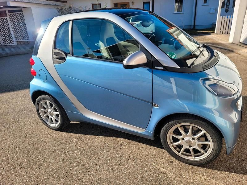 Blau Gebraucht 2011 Smart ForTwo Coupé Coupé | 6.200 € (Etwas zu teuer) - Bild 1/4