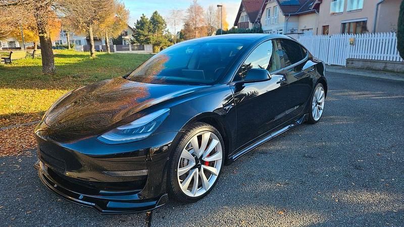 Schwarz Gebraucht 2019 Tesla Model 3 Performance Limousine | 20.450 € (Fairer Preis) - Bild 1/4