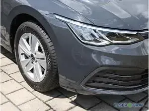 Gebraucht VW Golf VIII Life 110 PS (80 kW) 2023 Grau Limousine
