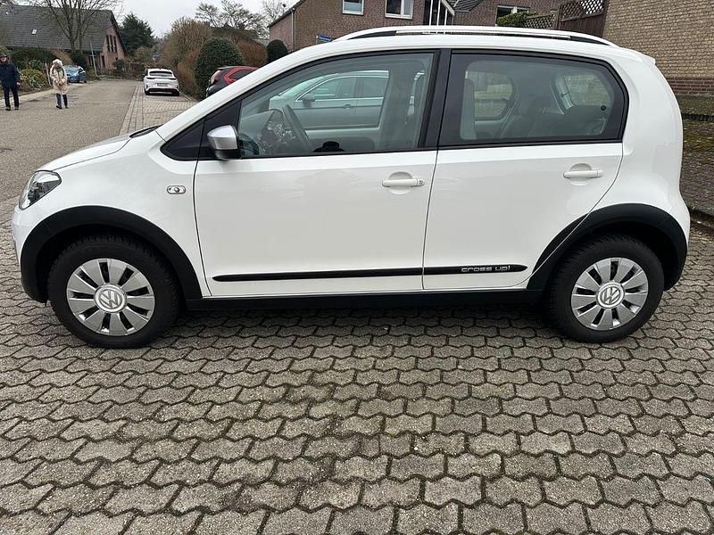 Gebraucht VW cross up! 75 PS (55 kW) 2013 Weiß Kleinwagen