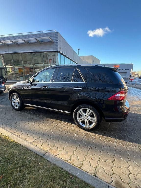 Gebraucht Mercedes ML350 258 PS (189 kW) 2014 Schwarz SUV