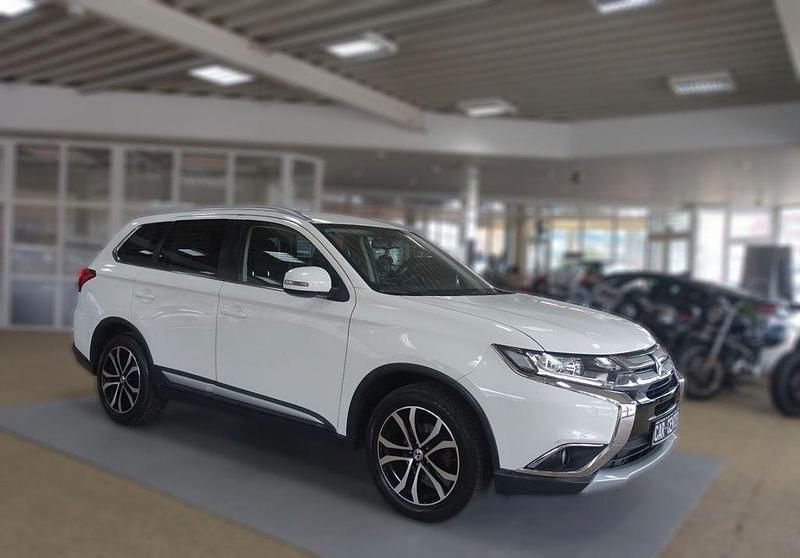 Gebraucht Mitsubishi Outlander 150 PS (110 kW) 2017 Weiß SUV