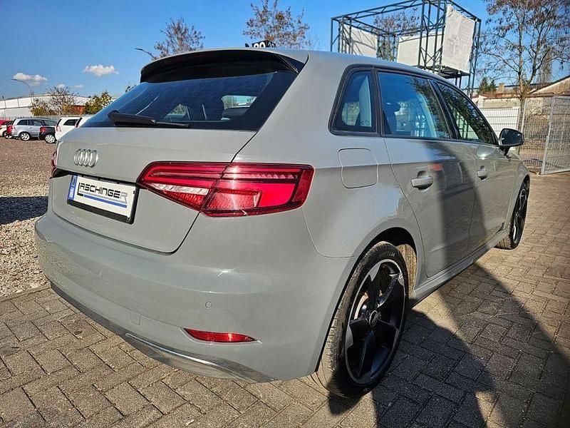 Gebraucht Audi A3 Sport 150 PS (110 kW) 2020 Quantumgrau Limousine
