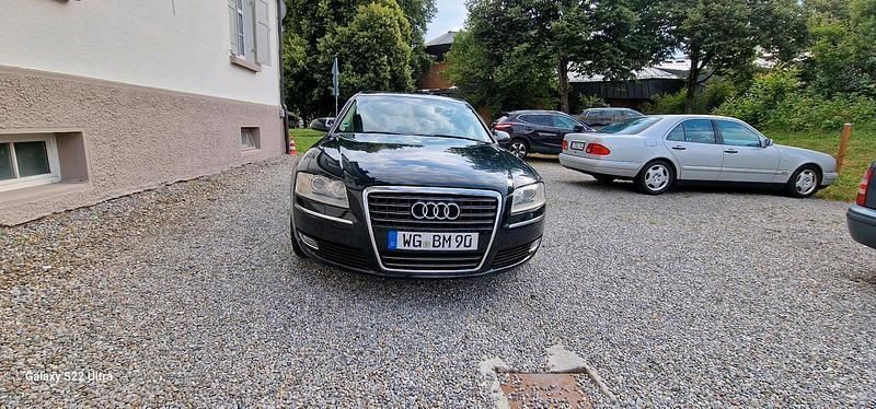 Grün Gebraucht 2007 Audi A8L Limousine | 8.000 € - Bild 1/4