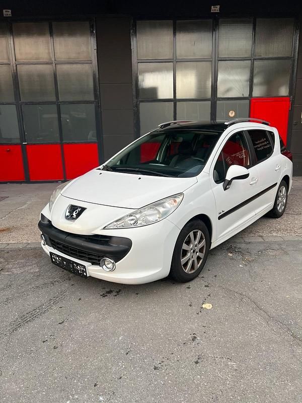 Weiß Gebraucht 2009 Peugeot 207 Kombi | 1.350 € (Superpreis) - Bild 1/4