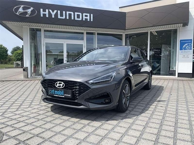 Ecotronic grey (pe2) metallic Neu 2025 Hyundai i30 Advantage Limousine | 24.390 € (Etwas zu teuer) - Bild 1/4