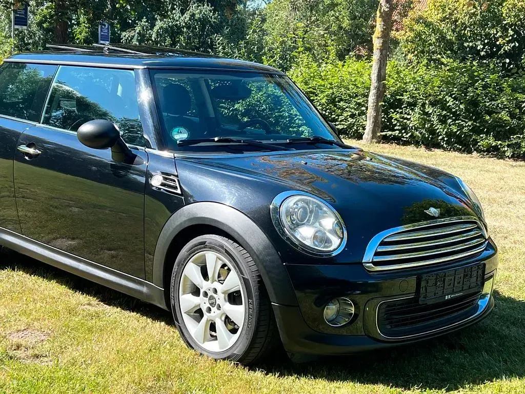 Gebraucht Mini ONE 98 PS (72 kW) 2010 Schwarz Kleinwagen
