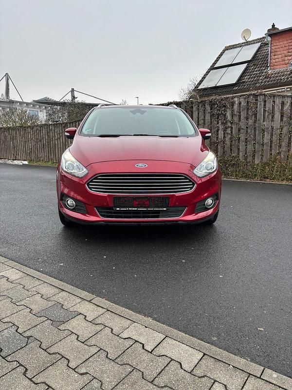 Gebraucht 2017 Ford S-MAX Titanium Van / Kleinbus | 10.980 € (Superpreis) - Bild 1/4