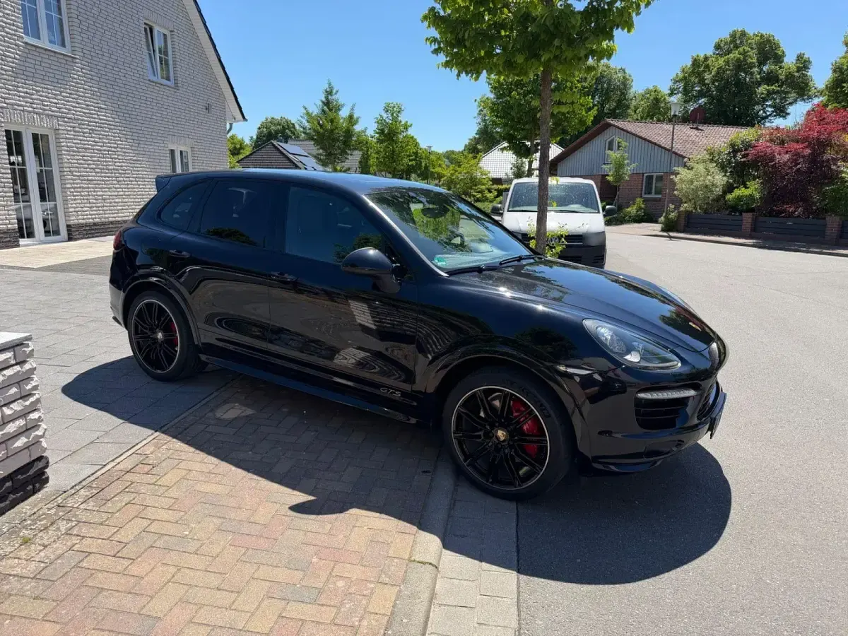 Gebraucht Porsche Cayenne GTS 420 PS (308 kW) 2012 Schwarz SUV