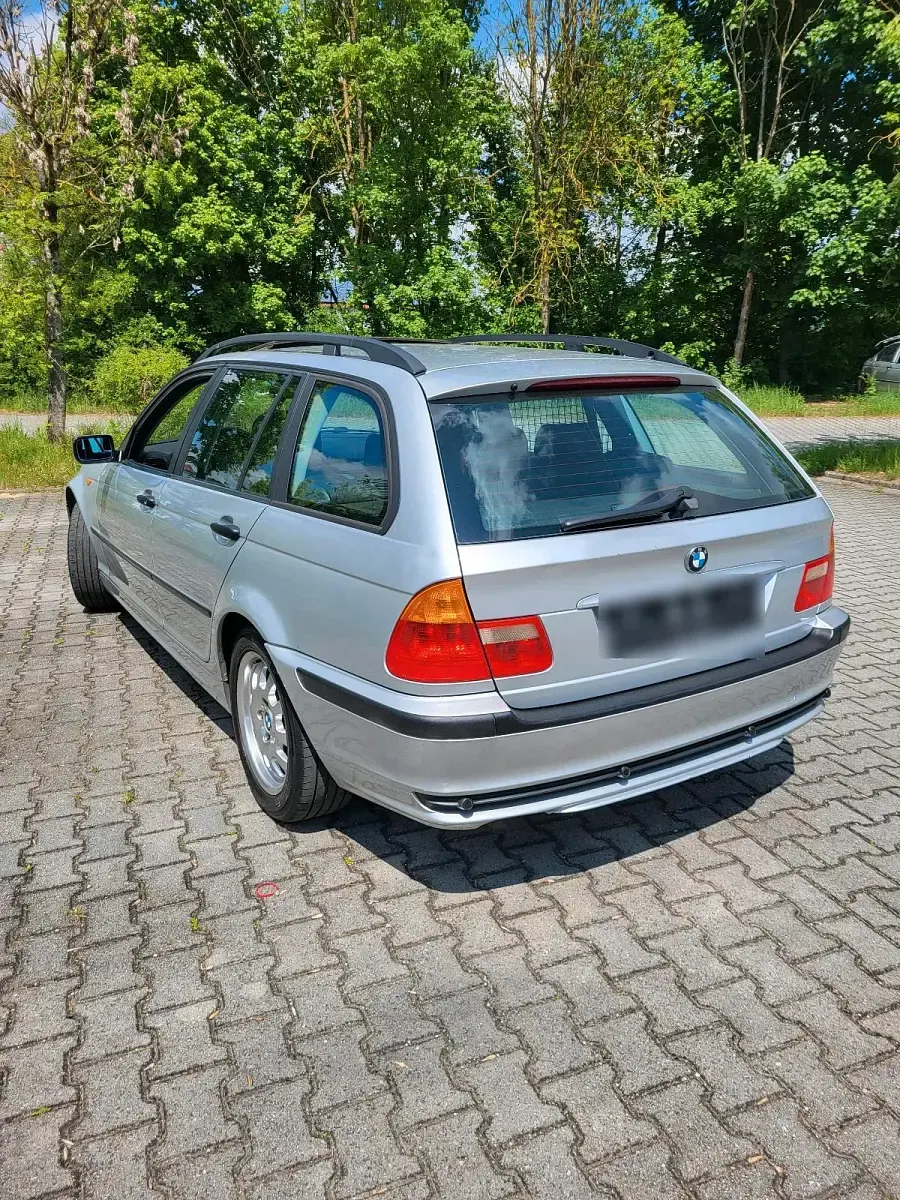 Gebraucht BMW 320 150 PS (110 kW) 2004 Silber Kombi