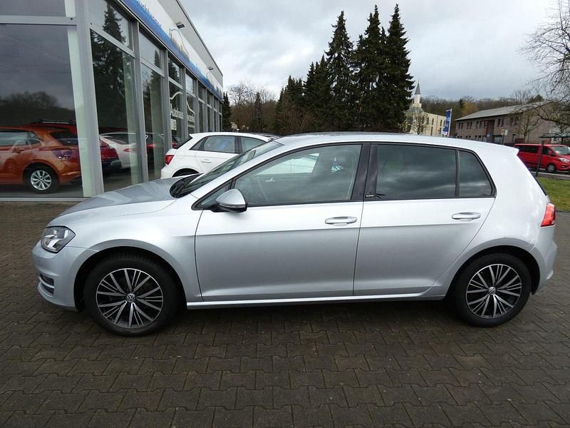 Gebraucht VW Golf VII Allstar 110 PS (80 kW) 2017 Silber Limousine