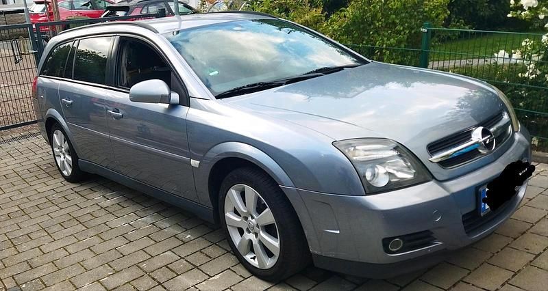 Silber Gebraucht 2005 Opel Vectra Kombi | 1.249 € (Etwas zu teuer) - Bild 1/4