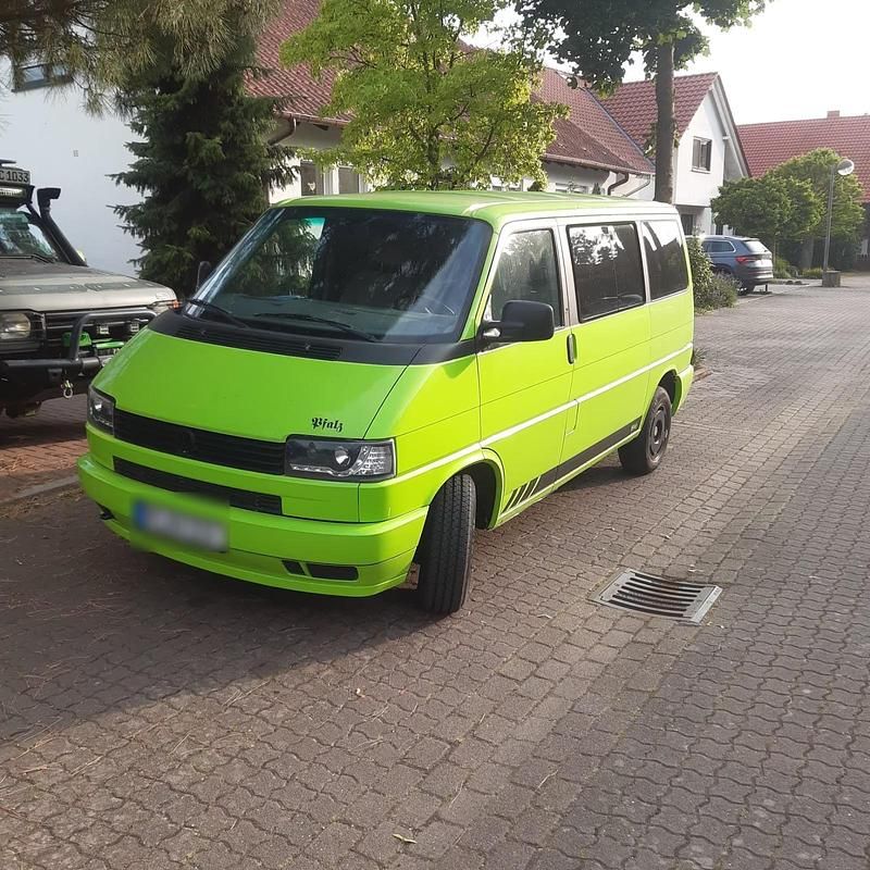 Grün Gebraucht 1995 VW T4 Van | 6.000 € - Bild 1/4