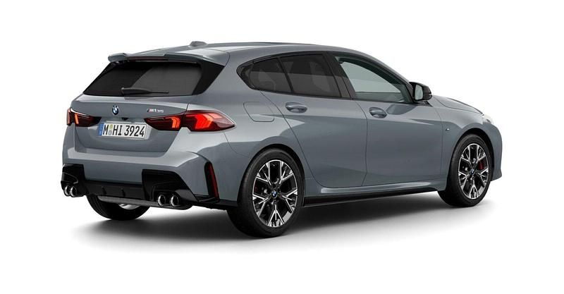 Gebraucht BMW M135 Shadowline 300 PS (220 kW) 2025 Grau Kleinwagen