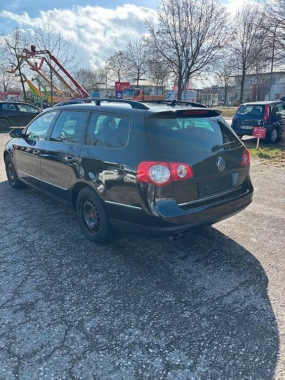 Gebraucht VW Passat Comfortline 140 PS (102 kW) 2010 Schwarz Kombi