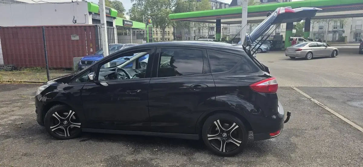 Gebraucht Ford Focus 115 PS (84 kW) 2012 Schwarz Kombi