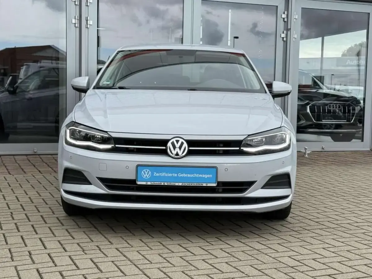 Gebraucht VW Polo Comfortline 116 PS (85 kW) 2018 Silber metallic Kleinwagen
