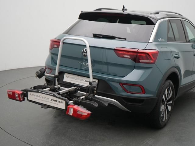 Gebraucht VW T-Roc Goal 150 PS (110 kW) 2025 Blau / petroleum blue (metallic) SUV