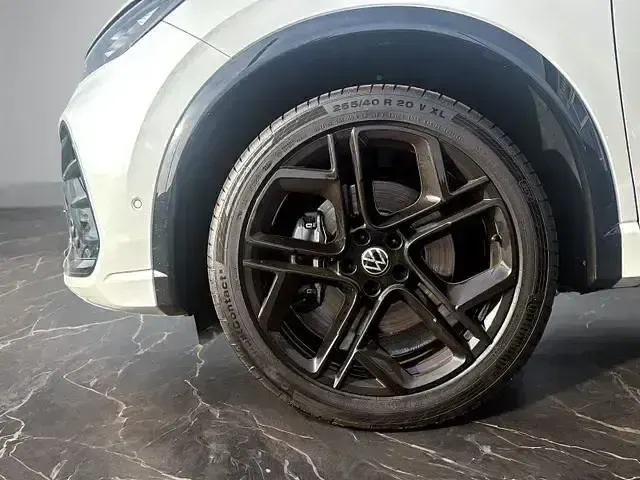 Gebraucht VW Tiguan R-line 193 PS (141 kW) 2024 Weiß SUV