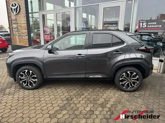 Gebraucht Toyota Yaris Plus 130 PS (95 kW) 2025 Marlin grau metallic Kleinwagen