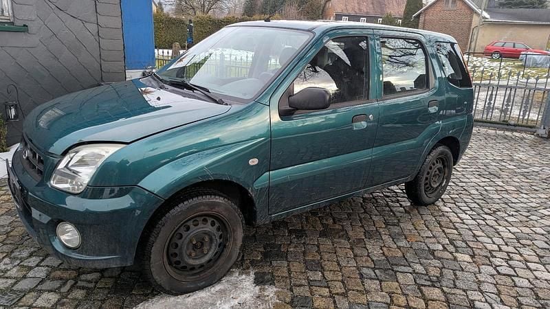 Grün Gebraucht 2006 Subaru Justy Kleinwagen | 1.099 € (Guter Preis) - Bild 1/4