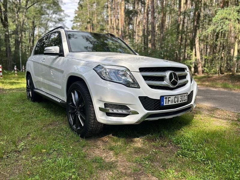 Weiß Gebraucht 2015 Mercedes GLK350 SUV | 18.500 € (Guter Preis) - Bild 1/4
