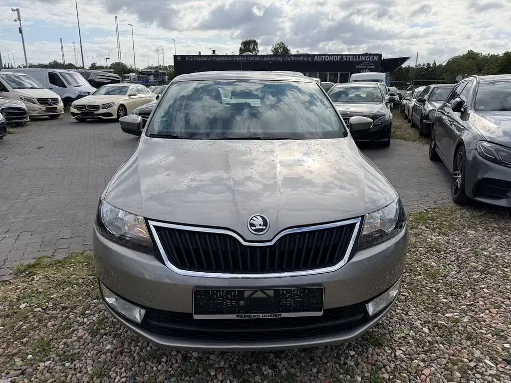 Gebraucht Skoda Rapid Cool Edition 90 PS (66 kW) 2017 Beige Kleinwagen