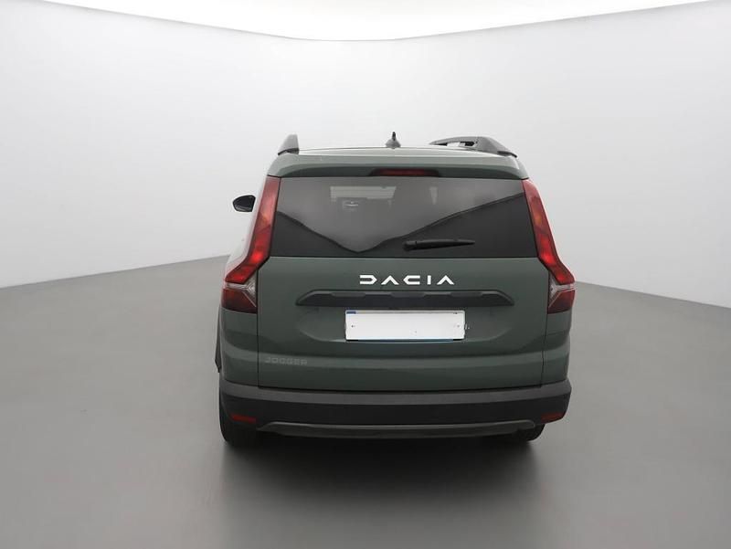 Second-hand Dacia Jogger Expression 111 CP (81 kW) 2024 Liquen caqui Monovolum