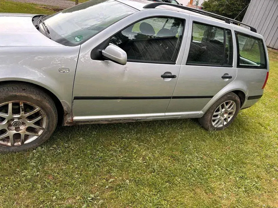 Gebraucht VW Golf IV 105 PS (77 kW) 2001 Grau Kombi