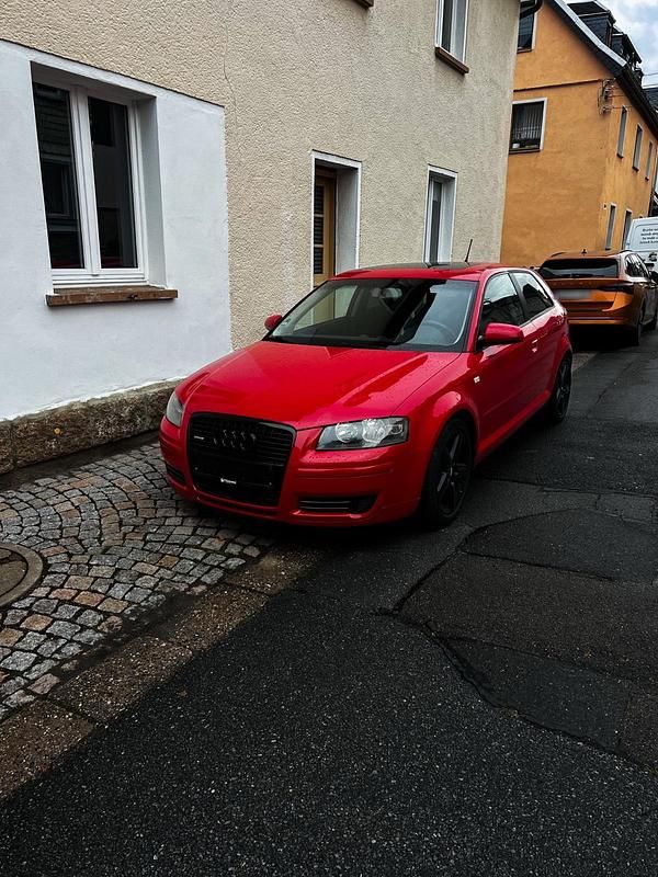 Gebraucht Audi A3 140 PS (102 kW) 2017 Rot Limousine