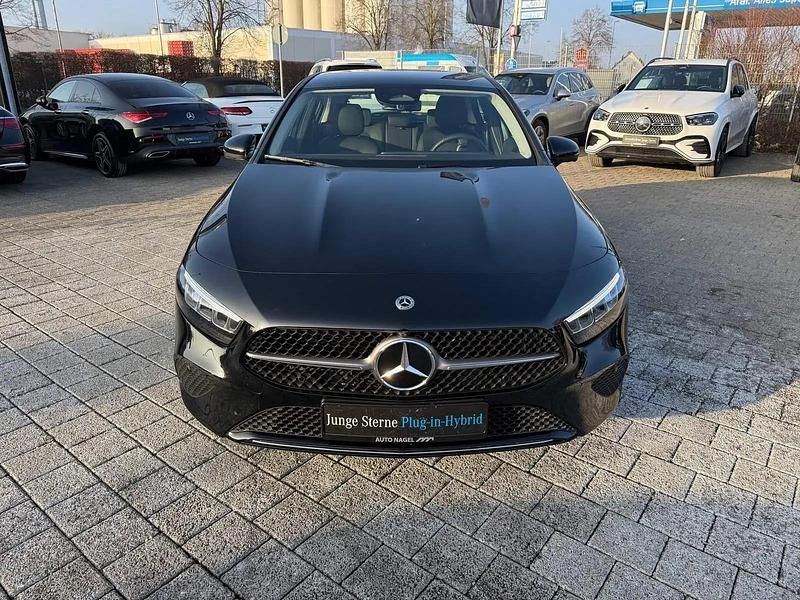 Gebraucht Mercedes A250 Progressive 163 PS (119 kW) 2025 Andere Limousine